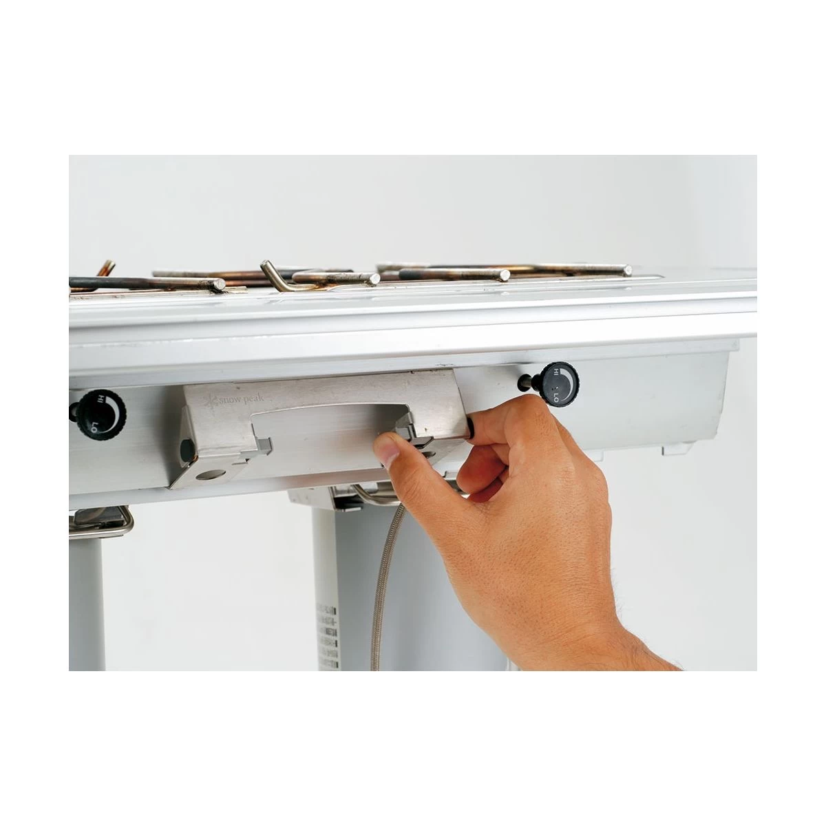 Snow Peak Double Burner LI Stove 6 Snow Peak Double Burner LI Stove - Image 4