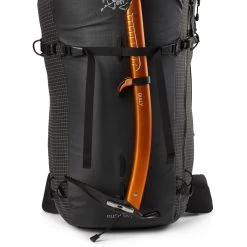 Arc'teryx Rush SK 42 Backpack -Outdoor Camping Shop 27453 rush sk 42 backpack u black ice axe carrying system side f21 rsz 22685.1655316788