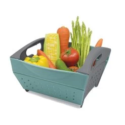 Snapfold Colander 3 Qt. -Outdoor Camping Shop 8b520e c5e072cc494149a88393dd8436bef33e mv2 d 1600 1200 s 2 rsz 72366.1626823282