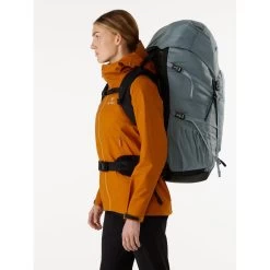 Arc'teryx Bora 70 - Women's -Outdoor Camping Shop Bora 70 Backpack Dark Immersion Women s Side View Left rsz 73567.1648075017