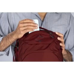 Osprey Apogee -Outdoor Camping Shop apogee f19 detail3 rivetred 26054.1626822830