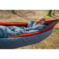 ENO Vesta TopQuilt -Outdoor Camping Shop eno vesta top quilt lifestyle 04v2 95597.1626823754
