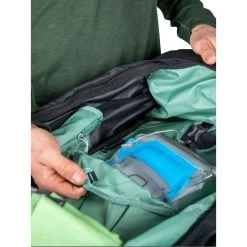 Osprey Farpoint Trek Pack 55 - Men's 24 Osprey Farpoint Trek Pack 55 - Men's -Outdoor Camping Shop farpointtrek55 f19 detail2 black rsz 26655.1667851486